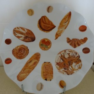 farandole-des-pains - peinture sur porceleine-Artelier de Joce